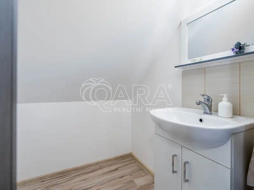 Prodej domu 179 m², pozemek 889 m²