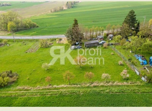 Prodej stavebního pozemku 1004 m²