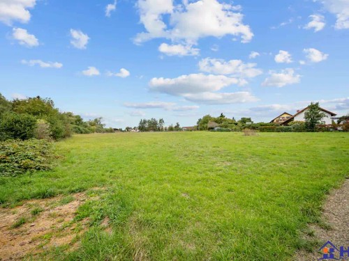 Prodej stavebního pozemku 1042 m²