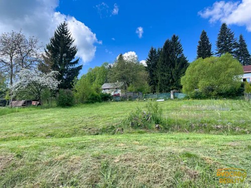 Prodej stavebního pozemku 1038 m²