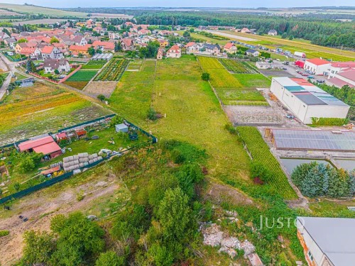 Prodej stavebního pozemku 968 m²
