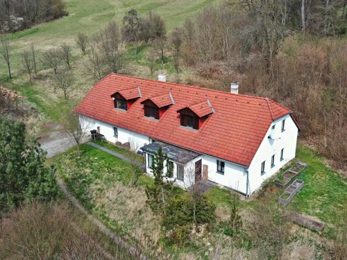 Prodej domu 291 m², pozemek 11689 m²