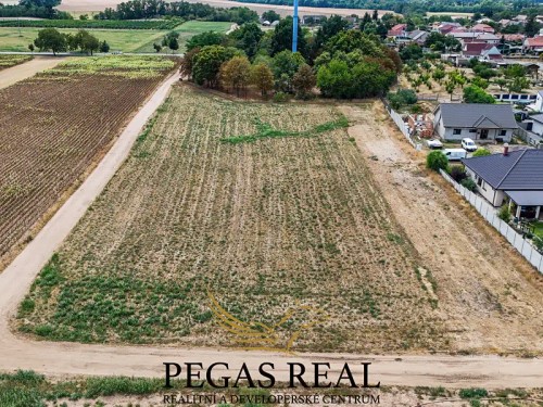 Prodej stavebního pozemku 3390 m²