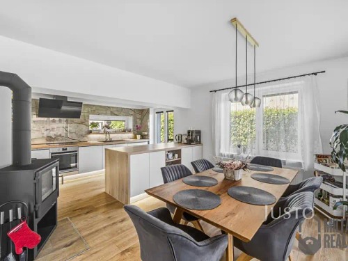 Prodej domu 205 m², pozemek 1469 m²