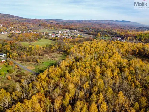 Prodej stavebního pozemku 6468 m²