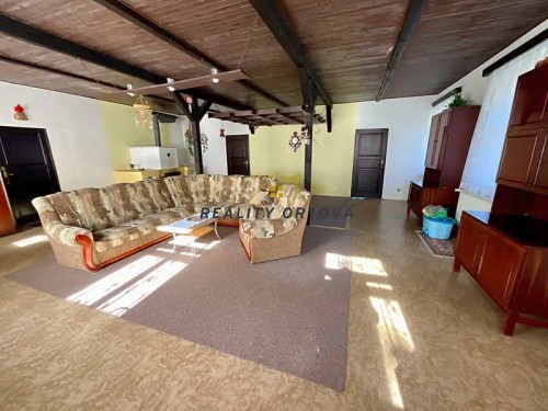 Prodej domu 400 m², pozemek 2431 m²