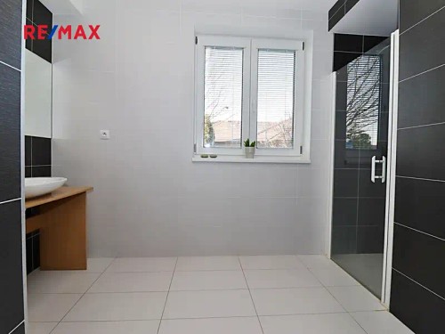 Prodej domu 231 m², pozemek 1010 m²