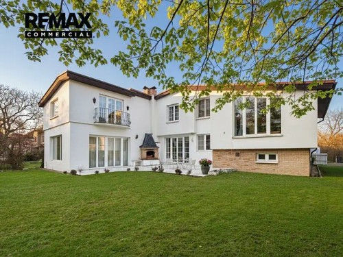 Prodej vily 355 m², pozemek 905 m²