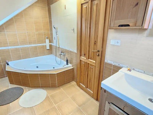 Prodej domu 261 m², pozemek 799 m²