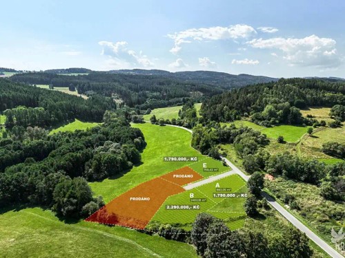 Prodej stavebního pozemku 864 m²