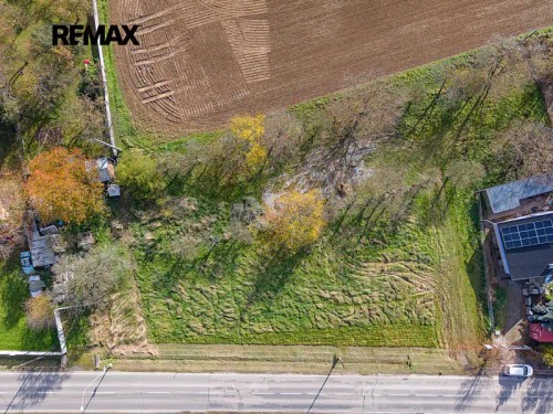 Prodej stavebního pozemku 1353 m²