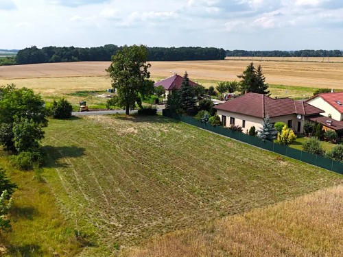 Prodej stavebního pozemku 800 m²