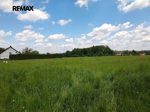 Prodej stavebního pozemku 2600 m²