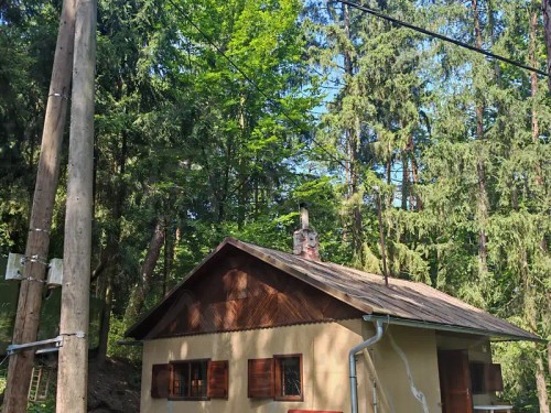 Prodej chaty 40 m², pozemek 1 m²