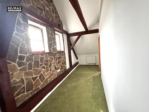 Prodej domu 372 m², pozemek 5995 m²