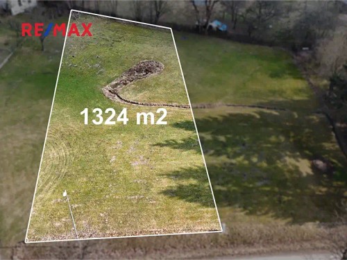 Prodej stavebního pozemku 1324 m²