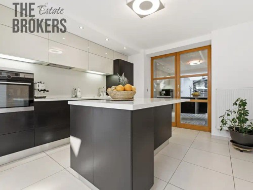 Prodej domu 218 m², pozemek 583 m²
