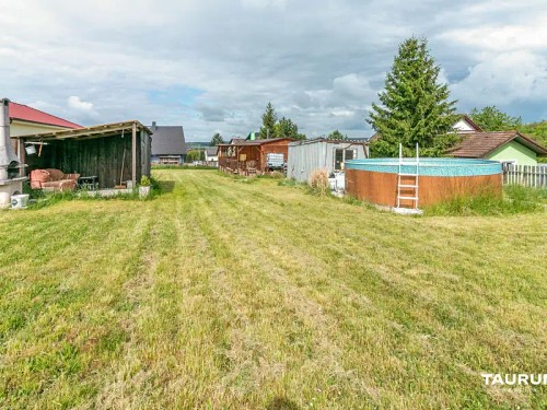 Prodej stavebního pozemku 2561 m²