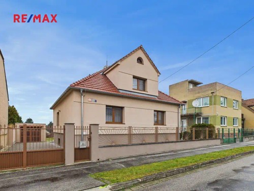 Prodej domu 234 m², pozemek 815 m²
