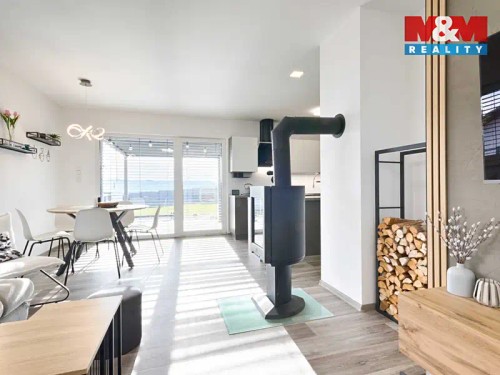 Prodej domu 85 m², pozemek 999 m²