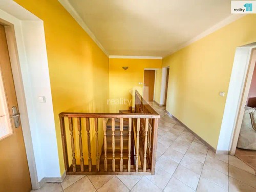 Prodej domu 200 m², pozemek 6424 m²