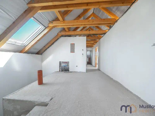 Prodej domu 194 m², pozemek 1131 m²