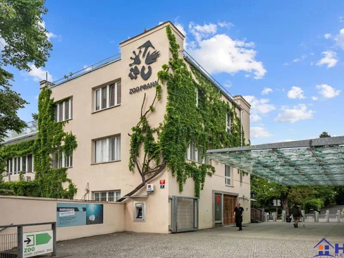 Prodej vily 450 m², pozemek 2270 m²