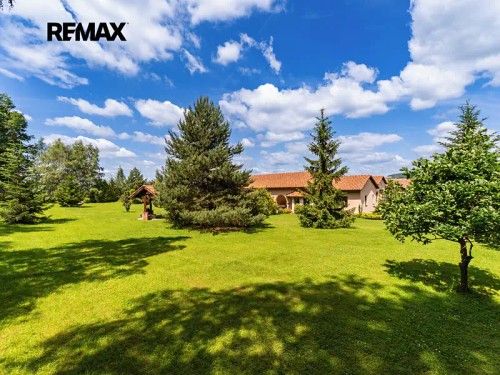 Prodej domu 652 m², pozemek 7174 m²
