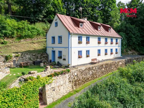Prodej domu 228 m², pozemek 1683 m²