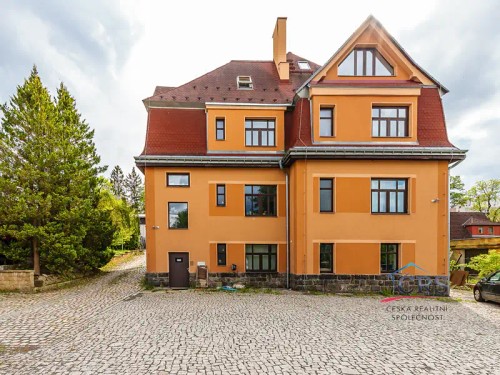 Prodej domu 424 m², pozemek 1200 m²
