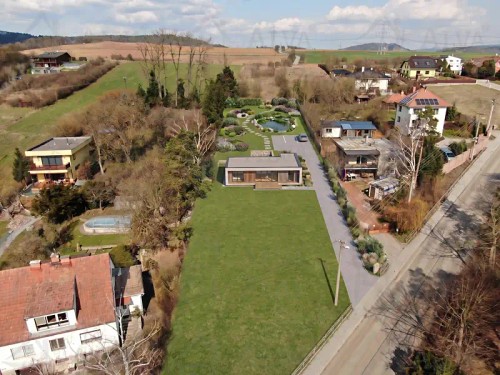 Prodej stavebního pozemku 3000 m²