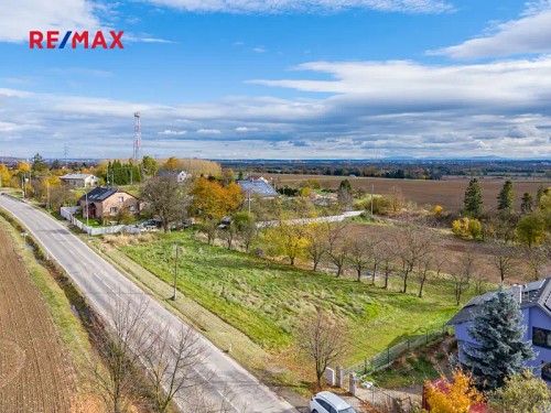 Prodej stavebního pozemku 2706 m²