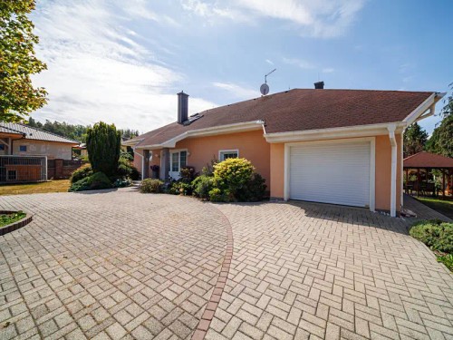 Prodej domu 300 m², pozemek 1491 m²
