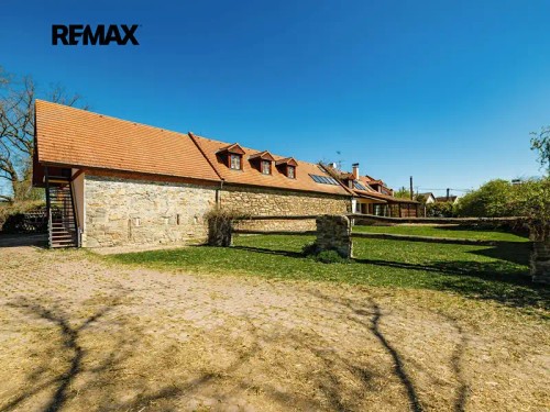 Prodej zemědělské usedlosti 770 m², pozemek 25646 m²