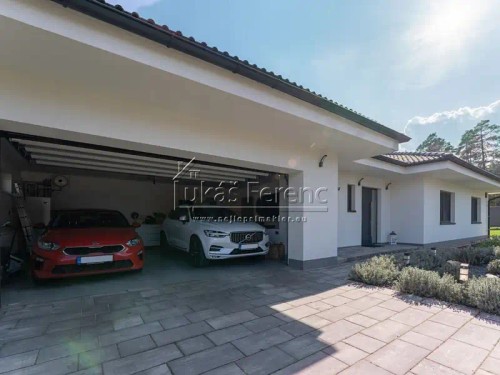 Prodej domu 221 m², pozemek 1950 m²