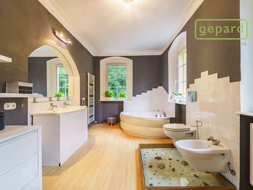 Prodej domu 295 m², pozemek 9233 m²