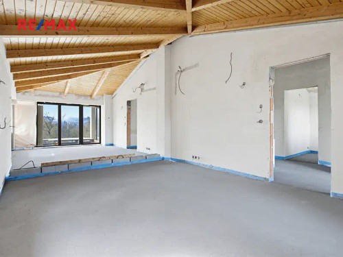 Prodej vily 260 m², pozemek 2681 m²