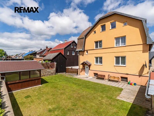Prodej domu 328 m², pozemek 758 m²