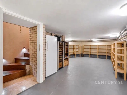 Prodej vily 425 m², pozemek 1675 m²