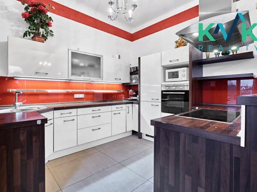 Prodej bytu 4+kk 109 m²