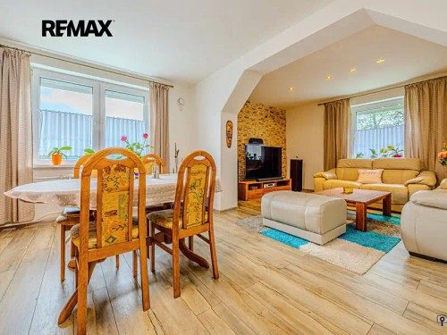 Prodej domu 258 m², pozemek 4004 m²