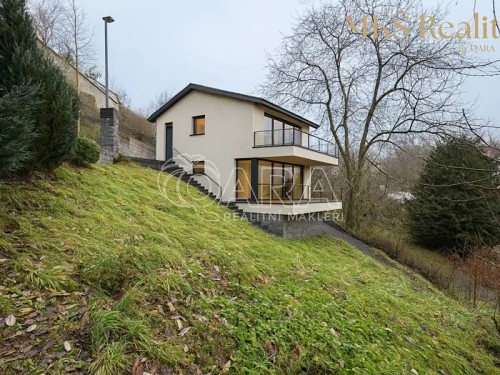 Prodej stavebního pozemku 909 m²