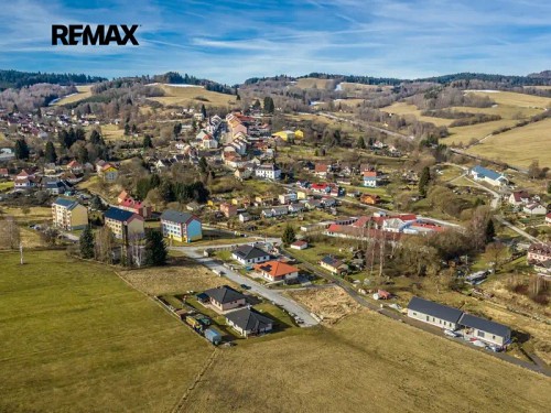 Prodej stavebního pozemku 988 m²