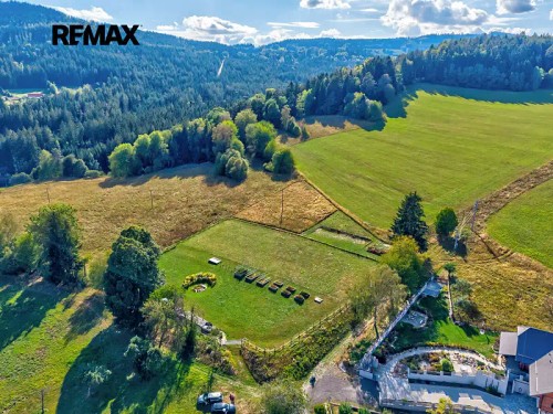 Prodej stavebního pozemku 2100 m²
