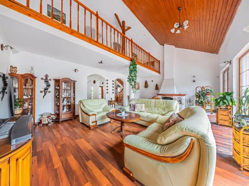 Prodej domu 370 m², pozemek 1856 m²
