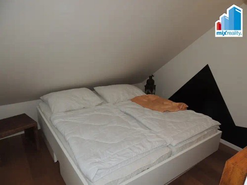 Prodej domu 330 m², pozemek 381 m²