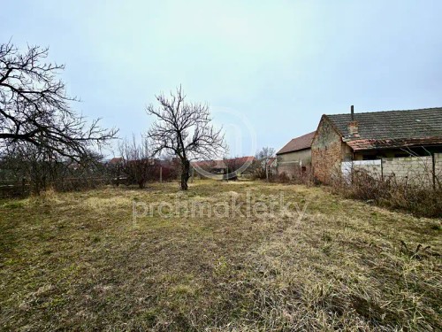 Prodej stavebního pozemku 2298 m²