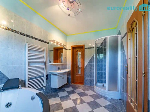 Prodej domu 210 m², pozemek 1068 m²