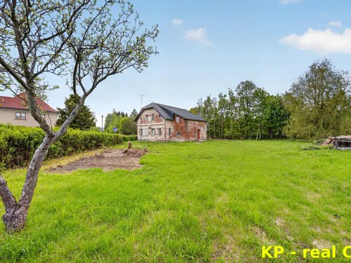 Prodej domu 300 m², pozemek 1331 m²