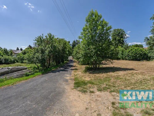 Prodej stavebního pozemku 1744 m²